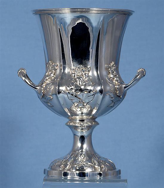 An early Victorian silver two handled cup, Height: 8”/202mm width to handles 6”/155mm Weight: 19oz/535grms